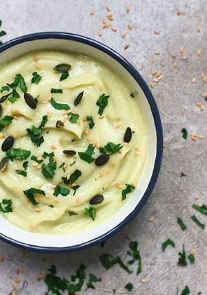Una foto de Receta fácil y ligera de crema de romanescu en la olla rápida