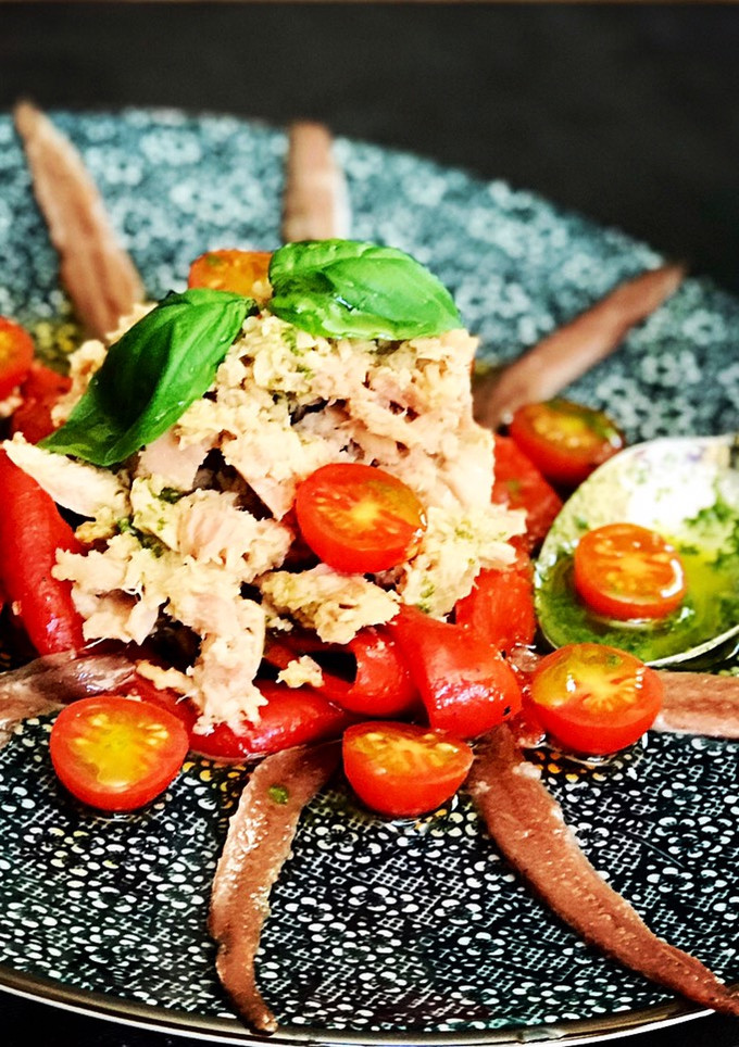 Una foto de Ensalada de verano con aceite de albahaca 🌿