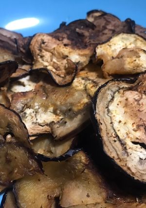 Una foto de Chips de berenjena en Airfryer