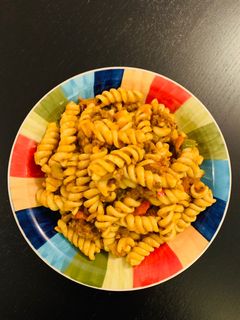 صورة لوصفة معكرونة باللحم المفروم