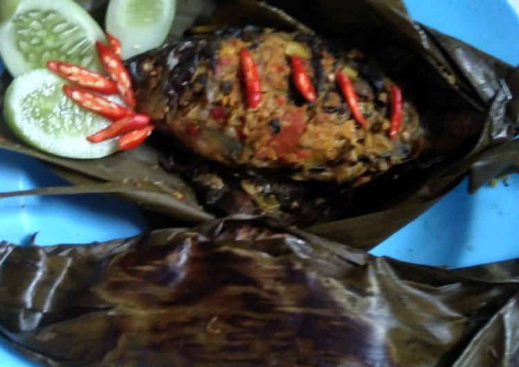 Cara buat Pepes Ikan Mas yang lezat dan Mudah Dibuat