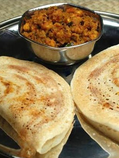 தோசை மற்றும் பிரான் தொக்கு (Dosai and prawn thokku recipe in tamil) செய்முறை முக்கிய புகைப்படம்