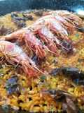 Arroz con gamba roja, alga dulse y caldo de alga fucus con azafrán
