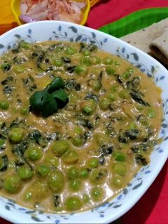 মেথি মালাই মটর (Methi malai matar recipe in bengali) রেসিপির প্রধান ছবি