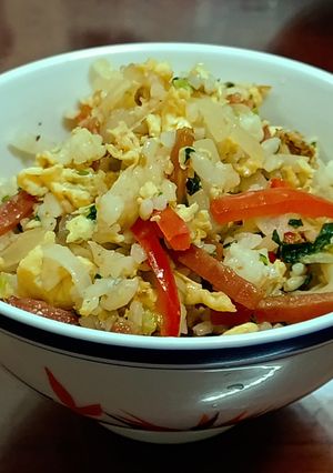 清冰箱小Q獨創肉乾炒飯 的食譜成品照片
