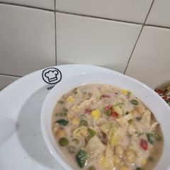 A picture of Peas Corn saucy Mayo chat.