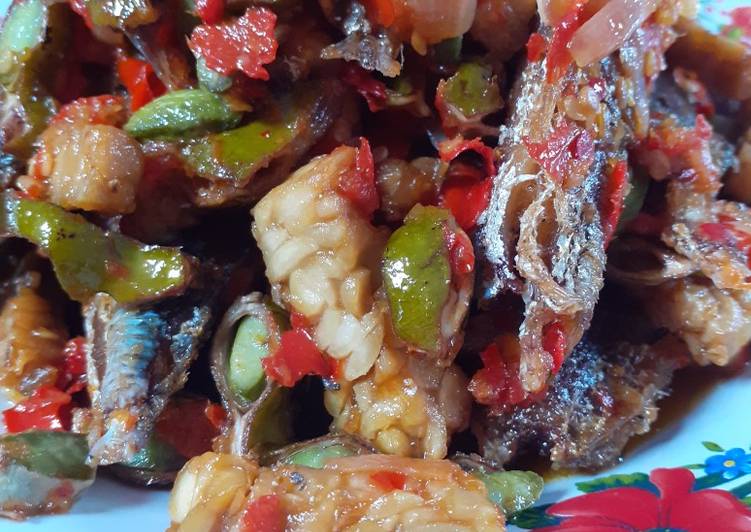 Sambal goreng ikan tempe + pete