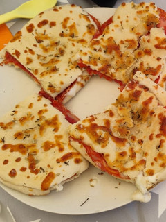 Una foto de Focaccia de chorizo y gorgonzola