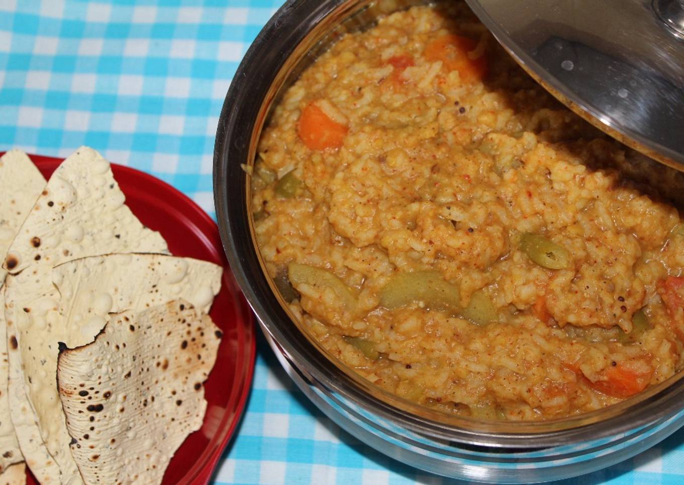 Bisi Bela Bath/Hot Lenthil Rice