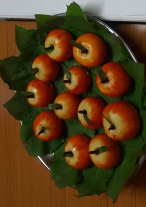 સ્વીટ એપલ (Sweet Apple Recipe In Gujarati) રેસીપી મુખ્ય ફોટો