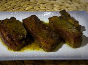 Una foto de costillas de cerdo con miel