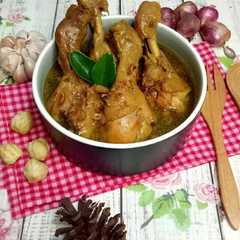 A picture of Semur ayam simple tapi enakk.