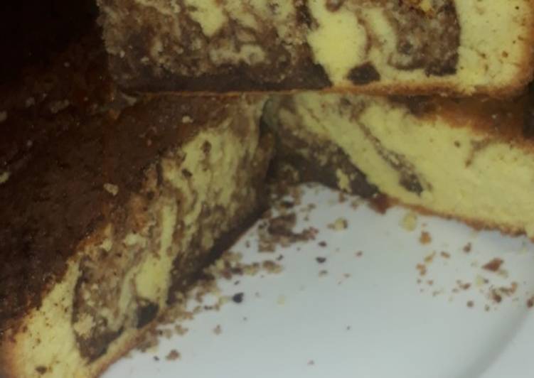 Bizcochuelo marmolado