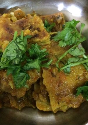 A picture of Besan cheela sabzi or vegetarian fish.