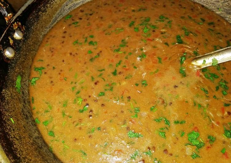 Dal Makhani with Tandoori Roti