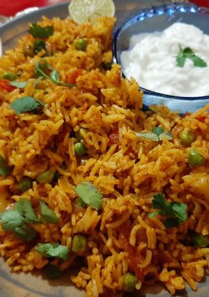 પુલાવ (Pulao Recipe In Gujarati) રેસીપી મુખ્ય ફોટો