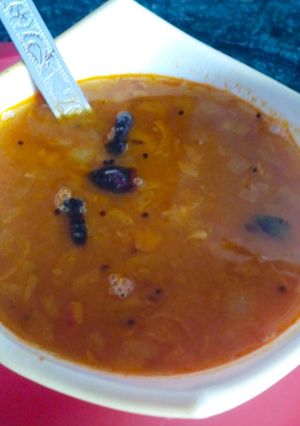 સાંભાર(sambhar recipe in gujarati) રેસીપી મુખ્ય ફોટો