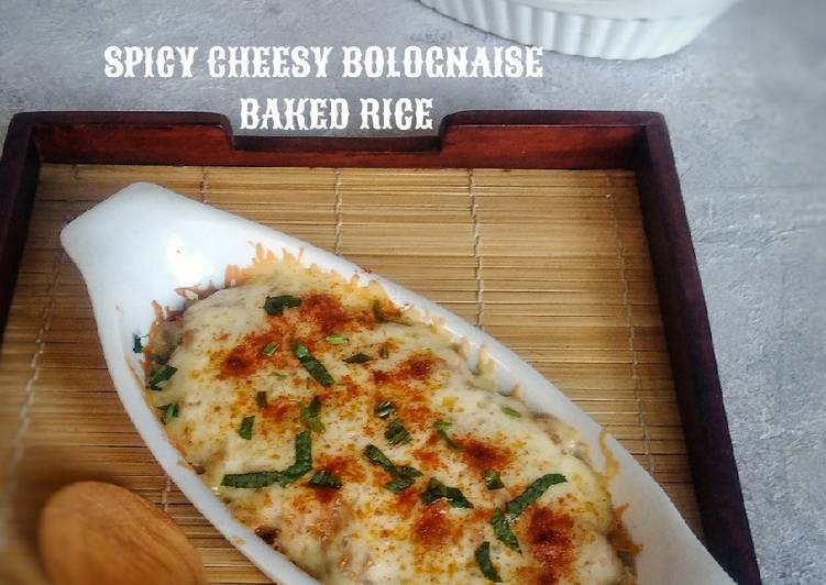 Resep Spicy cheesy bolognaise baked rice Enak dan Antiribet