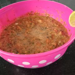 A picture of Mint chutney.