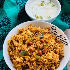A picture of Pulliyogre Rice.