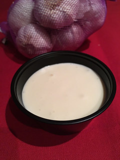 Una foto de Salsa alioli