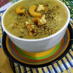 Mac chicken oats meal soup A picture of Mac chicken oats meal soup.
