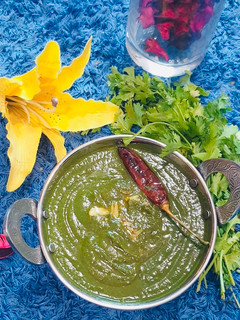 लहसूनी पालक (lehsuni palak recipe in Hindi) रेसिपी मुख्य फोटो