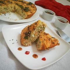 A picture of Handvo.