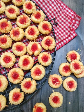Recipe Strawberry Cheese Thumbprint Cookies the Perfect So Delicious