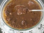A picture of teaspoons gravy