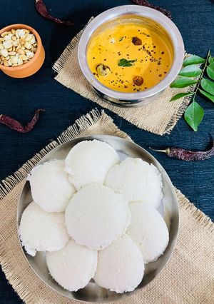 A picture of Idli.