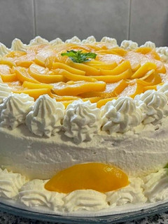 Una foto de Torta de durazno con chantilly y dulce de leche 🇺🇾