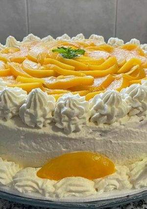 Una foto de Torta de durazno con chantilly y dulce de leche 🇺🇾