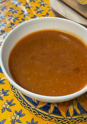 Une photo de Marinade à l'ail, érable, citron et tomate
