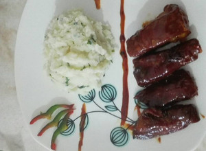 Una foto de Costillas de cerdo en salsa de maracuyá