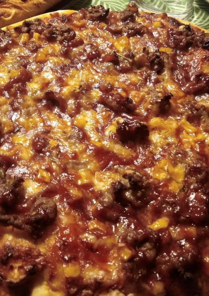 Una foto de Pizza barbacoa 🍕🍕🍕🍕