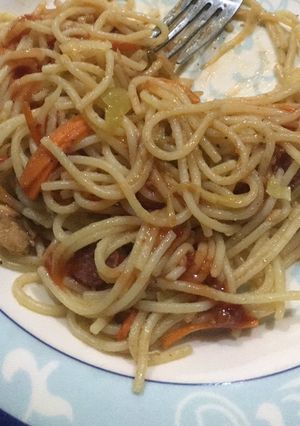 A picture of Spicy chicken chowmen.