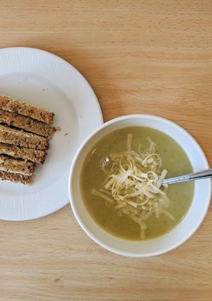 A picture of Leek & Potato Soup.