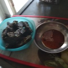 A picture of Bathua patra.