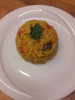 Una foto de Arroz con higaditos de pollo en olla rápida