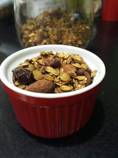 Hình của món Granola _Ngũ cốc ăn sáng.