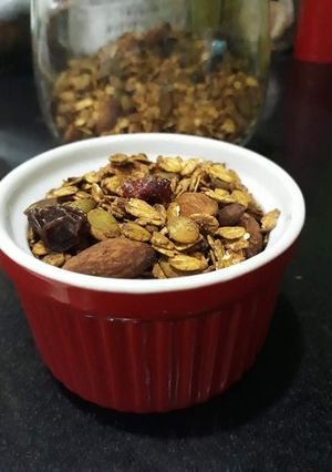 Hình của món Granola _Ngũ cốc ăn sáng.