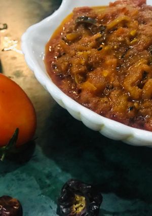 A picture of Timator ki bhune wi chutney.