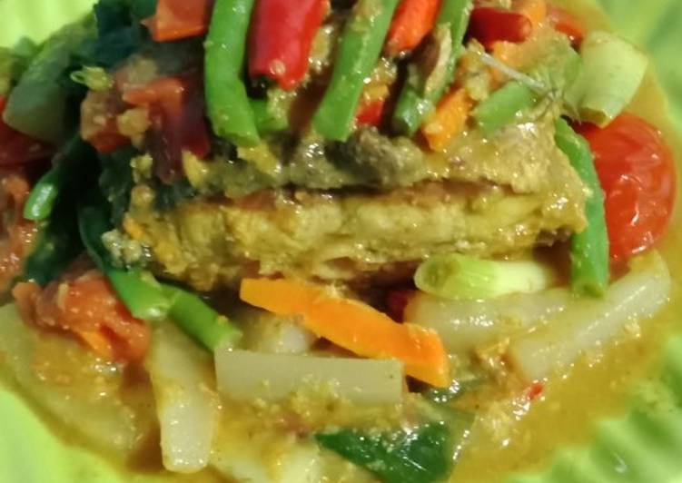 Cara membuat Ikan pesmol sayuran ala yank yang lezat dan Mudah Dibuat
