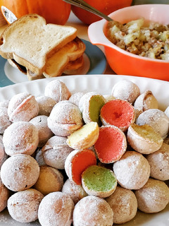 A picture of Gluten Free Donut Holes.