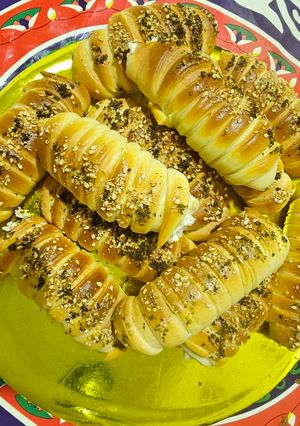 صورة لوصفة فطاير بالجبنه والزعتر 🥰