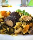 Arroz con pollo, setas, calabaza y espinacas