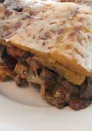 Una foto de Pastelón o lasagna de plátanos maduros estilo Puerto Rico