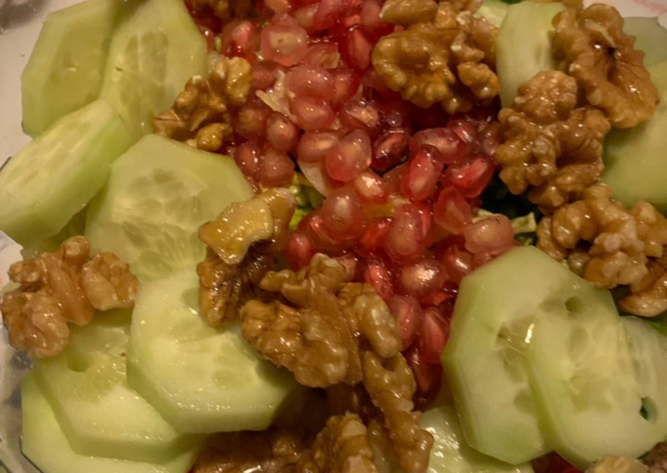 Ensalada con granada y nueces
