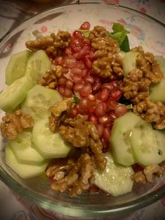 Una foto de Ensalada con granada y nueces